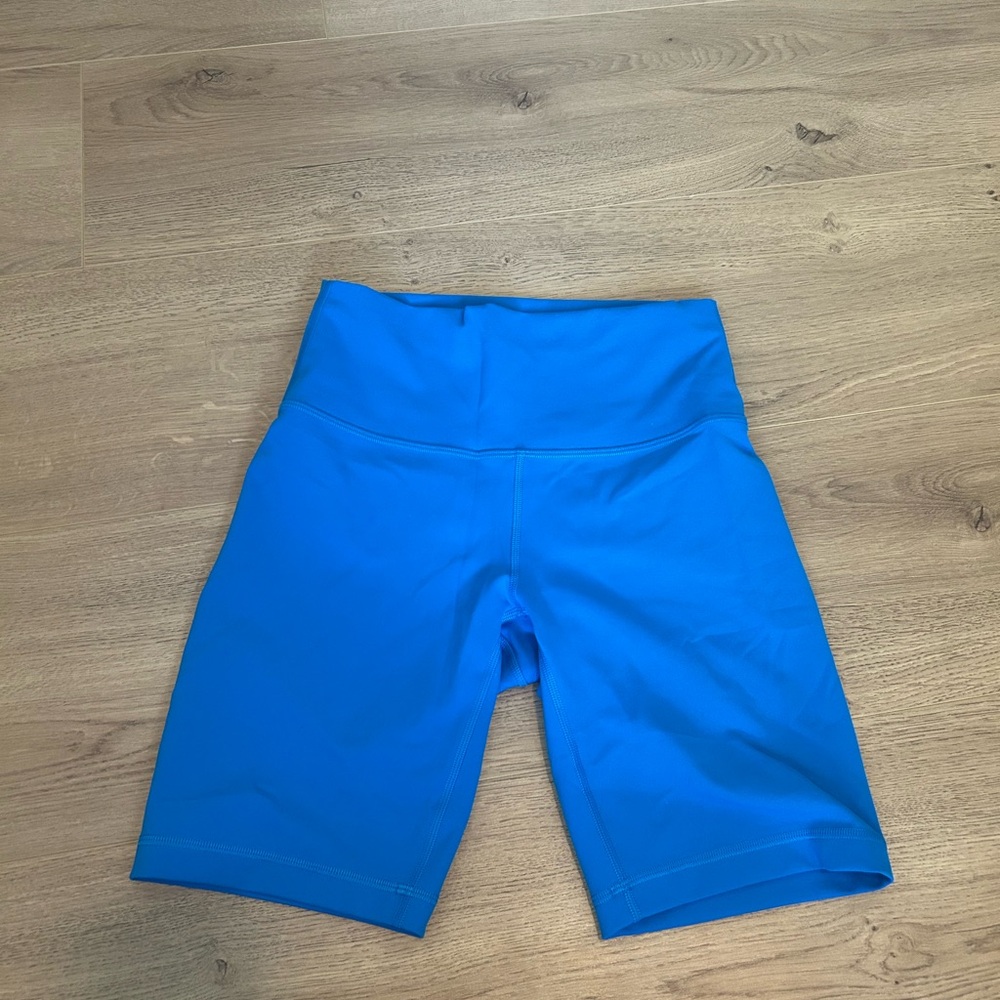 LULULEMON 8in Women's Blue shorts